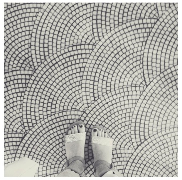 scalloped floor mosaic design