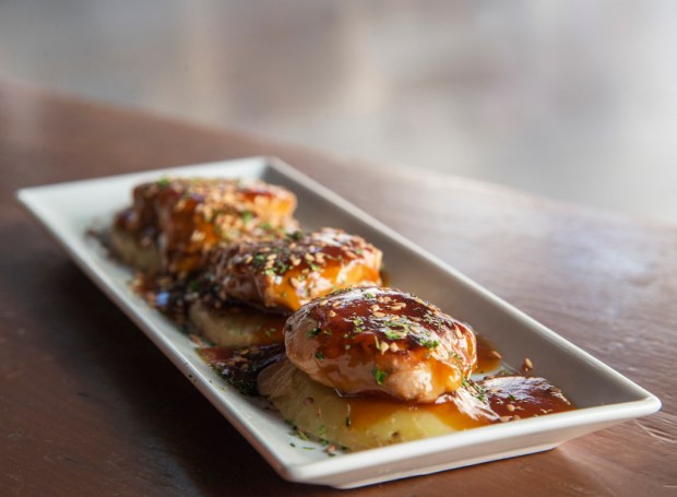 Chicken with Soy Sauce & Honey - Carmela in Sevilla, Spain